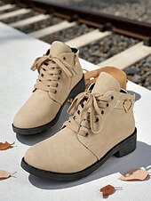 abordables Botas de combate-Botines negros de mujer: botas cortas con cordones y hebilla de corazón para looks casuales y streetwear.