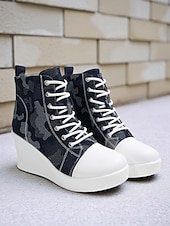 preiswerte Damen-Sneaker-Damen-Wedge-Sneaker aus blauem Denim mit Schmetterlings-Print – lässige Schnürstiefel mit verstecktem Absatz für Reisen, Streetwear und Alltagsoutfits