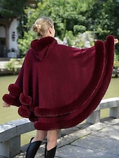 abordables Étole en fourrrure-Écharpes en Fausse Fourrure Élégant Garder au Chaud Sans manches Manche Chauve-souris Polyester Boléros de Mariage Avec Couleur unie Pour Occasion Spéciale Automne &amp; Hiver