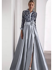 billige Gulvlengde-Brodert A-Linje Kveldsdrakt Elegant Kjole Formell Bryllupsgjest Gulvlengde Lang Erme Skjortekrage SATIN med Glitrende Slitt