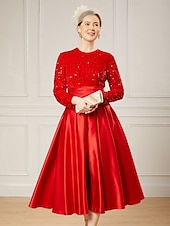 levne Koktejlové šaty-A-Linie flitrové koktejlové šaty Elegantní šaty svatební host čajová délka dlouhý rukáv šperkový výstřih satén s sklady