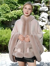 abordables Étole en fourrrure-Écharpes en Fausse Fourrure Élégant Garder au Chaud Sans manches Manche Chauve-souris Polyester Boléros de Mariage Avec Couleur unie Pour Occasion Spéciale Automne &amp; Hiver