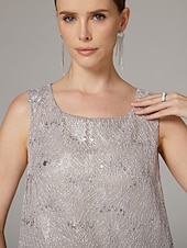 baratos Terninhos de calça da mamãe-Terninho Traje de 3 peças Longo Vestido Para Mãe dos Noivos Sem Manga Scoop pescoço Elegante Convidado do casamento Chiffon Renda Embrulho incluido com Lantejoulas