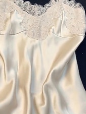 tanie Długie i krótkie koszule nocne dla kobiet-Damskie Piżama Koszula nocna Moda Codzienny Miękkie Czyste kolory Satynowa jedwabna piżama Koronka Niejednolita całość Dom Urlop Łóżko Bez rękawów Paski Beżowy Lato