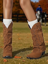 halpa Cowboy &amp; Western Boots-Naisten khakiväriset cowboy-saappaat, joissa on mokkanahkaa ja matala korko, ja jotka sopivat sekä ulkoiluun että maaseudulle.