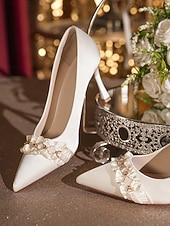 billiga Brud-Vita pumps med spetsiga höga klackar i satin för kvinnor, volang och kristallkedjeutsmyckning - eleganta brudskor för bröllop och formella tillfällen