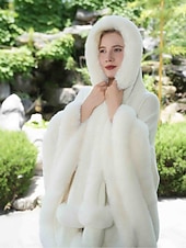 abordables Étole en fourrrure-Écharpes en Fausse Fourrure Élégant Garder au Chaud Sans manches Manche Chauve-souris Polyester Boléros de Mariage Avec Couleur unie Pour Occasion Spéciale Automne &amp; Hiver