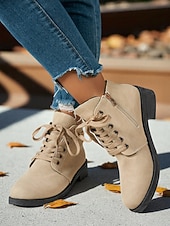 abordables Botas de combate-Botines negros de mujer: botas cortas con cordones y hebilla de corazón para looks casuales y streetwear.