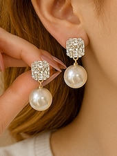 abordables Boucle d&amp;#39;oreille pour femme-Boucles d&#039;oreilles en perles et strass pour femmes - Boucles d&#039;oreilles à tige en or avec breloque en grappe sur le dessus, bijoux en alliage élégants pour le travail, les rendez-vous et les occasions formelles