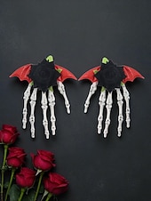 levne Halloweenské doplňky-Dámská černá sponka do vlasů s mašlí v gotickém stylu s detailem kostlivé ruky, ideální na halloweenskou párty.