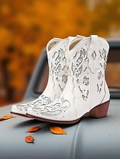 levne Cowboy &amp; Western Boots-Dámské tmavě hnědé krátké kovbojské boty do westernu s bílými vyšívanými vzory, špičatou špičkou a nízkým podpatkem pro country dance a ležérní outfity