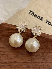 abordables Boucle d&amp;#39;oreille pour femme-Boucles d&#039;oreilles en perles et strass pour femmes - Boucles d&#039;oreilles à tige en or avec breloque en grappe sur le dessus, bijoux en alliage élégants pour le travail, les rendez-vous et les occasions formelles