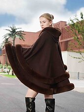 abordables Étole en fourrrure-Écharpes en Fausse Fourrure Élégant Garder au Chaud Sans manches Manche Chauve-souris Polyester Boléros de Mariage Avec Couleur unie Pour Occasion Spéciale Automne &amp; Hiver