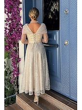 billiga Långa klänningar och gowns-A-linje Cocktailklänningar Elegant Formell klädsel Formell Bröllop Telång Långärmad Över axeln Spets med Veckad 2025