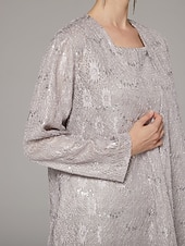 baratos Terninhos de calça da mamãe-Terninho Traje de 3 peças Longo Vestido Para Mãe dos Noivos Sem Manga Scoop pescoço Elegante Convidado do casamento Chiffon Renda Embrulho incluido com Lantejoulas