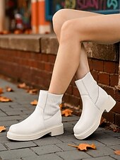 abordables Botas del Chelsea-Botines Chelsea negros para mujer: botines de piel sintética con paneles laterales elásticos para el estilo urbano, el trabajo y los looks informales de otoño.