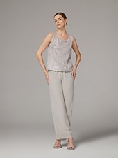 baratos Terninhos de calça da mamãe-Terninho Traje de 3 peças Longo Vestido Para Mãe dos Noivos Sem Manga Scoop pescoço Elegante Convidado do casamento Chiffon Renda Embrulho incluido com Lantejoulas