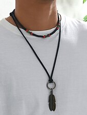 preiswerte Herrenschmuck-Herren-Halskette mit mehrlagigem Federanhänger, verstellbarer Tribal-Boho-Choker-Schmuck aus Legierung für Partys, Festivals und Freizeitkleidung