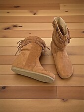 olcso Slouch Boots-Női velúr csizma, fonott bojtos részletekkel, bohém lezser stílusú, kényelmes, lapos talpú cipő, női városi utcai viseletre és mindennapi viseletre.