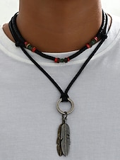 preiswerte Herrenschmuck-Herren-Halskette mit mehrlagigem Federanhänger, verstellbarer Tribal-Boho-Choker-Schmuck aus Legierung für Partys, Festivals und Freizeitkleidung