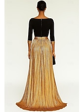 economico Abiti da sera a tubino-Linea ad A Lunghezza al pavimento Abiti da Ballo Abito da Sera Da principessa Abito formale Elegante Monocolore Setoso Manica Lunga Scollo a Barca Matrimonio Formale Abito Champagne per la Madre