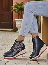 levne Kotníkové boty-Dámské hnědé kotníkové boty na klínku – vyšívané kozačky z umělé kůže na platformě pro běžné nošení a boho outfity