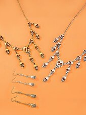 economico Accessori di Halloween-Set di collana e orecchini con teschio di Halloween da donna: gioielli gotici punk con più teschi nei colori oro e argento per feste, cosplay e costumi