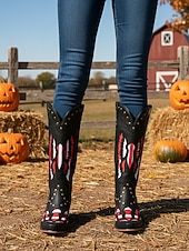 Broderade cowboystövlar i westernstil för kvinnor, svart och röd design med nitar, perfekta för holloween-festivaler, countrykonserter och vardagliga outfits billiga Cowboy & Western Boots-Broderade cowboystövlar i westernstil för kvinnor, svart och röd design med nitar, perfekta för holloween-festivaler, countrykonserter och vardagliga outfits
