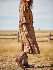 levne Cowboy &amp; Western Boots-Dámské tmavě hnědé krátké kovbojské boty do westernu s bílými vyšívanými vzory, špičatou špičkou a nízkým podpatkem pro country dance a ležérní outfity