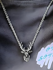abordables Accessoires de Noël-Collier tête de cerf en alliage pour homme - Collier pendentif bois de cerf vintage, parfait pour le style extérieur et comme cadeau de Noël