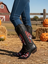 Broderade cowboystövlar i westernstil för kvinnor, svart och röd design med nitar, perfekta för holloween-festivaler, countrykonserter och vardagliga outfits billiga Cowboy & Western Boots-Broderade cowboystövlar i westernstil för kvinnor, svart och röd design med nitar, perfekta för holloween-festivaler, countrykonserter och vardagliga outfits