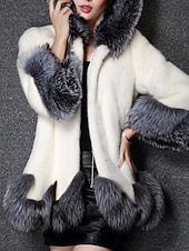 billige Pels &amp; Lær-Dame Fuskepels Hold Varm Bekvem Lapper Lomme Knapper Pelskrage Mote Fargeblokk utendørs Feriereise Ferie Ut på byen Lang Med hette Normal Langermet Yttertøy Svart Hvit Høst Vinter