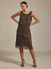 billige Kjoler til nyttårsaften-Dame Midikjole Skiftkjole Plissert kjole Grime kjole Elegant Fest Formelt Fest Bryllupsgjest Cocktailfest Normal Helfarge Ermeløs Crew-hals Brun Sommer Vår Høst Vinter