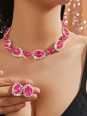 halpa Naisten kaulakoru-Naisten värikäs kristallikorusetti, kimalteleva strassi kaulakoru ja korvakorusetti juhliin, häihin &amp;iltatilaisuudet, ylelliset asusteet