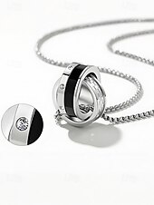 abordables Joyas para hombres-Collar con colgante navideño de acero y titanio para hombre: elegantes anillos entrelazados con detalles de diamantes: el regalo perfecto para las fiestas.