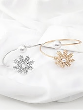 billige Halskjede for kvinner-Julesnøfnugg-chokerhalskjede til dame – legering og imiterte perler, elegant design med glitrende steiner, perfekt til høytidsfester og gaver
