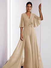 levne Šaty na ples-Overal pro matku nevěsty Šaty pro svatební hosty Elegantní vintage V výstřih podlahové délky chiffon s krátkým rukávem s nařasenými volánky