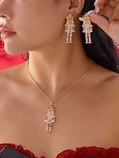 Χαμηλού Κόστους Γυναικείο Κολιέ-Χριστουγεννιάτικο σετ κοσμημάτων με τον καρυοθραύστη για γυναίκες, κολιέ και σκουλαρίκια με στρατιώτη από σμάλτο σε χρυσό χρώμα, εορταστικό αξεσουάρ για χειμερινά πάρτι, δώρα &amp;ρούχα