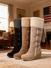 preiswerte Schnee- und Winterstiefel-Damenstiefel mit Keilabsatz aus braunem Wildleder und Kunstfellbündchen – stylisches Schnürdesign mit Quasten, warme und bequeme Winterstiefel für Freizeit und Outdoor