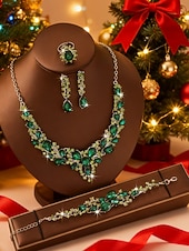 economico Collana da donna-set di gioielli da donna in cristallo verde 4 pezzi, elegante collana, orecchini, braccialetto &amp;anello per feste di Natale, regali per le feste &amp;eventi formali