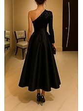 abordables Vestidos de cóctel-Corte A Vestido Midi Vestidos de coctel Vestidos de fiesta Elegante Manga Larga Un Hombro Fiesta de jardin Boda Satén Lentejuelas con Plisado Lentejuela