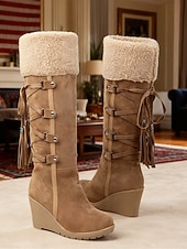 preiswerte Schnee- und Winterstiefel-Damenstiefel mit Keilabsatz aus braunem Wildleder und Kunstfellbündchen – stylisches Schnürdesign mit Quasten, warme und bequeme Winterstiefel für Freizeit und Outdoor