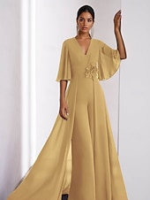 levne Šaty na ples-Overal pro matku nevěsty Šaty pro svatební hosty Elegantní vintage V výstřih podlahové délky chiffon s krátkým rukávem s nařasenými volánky