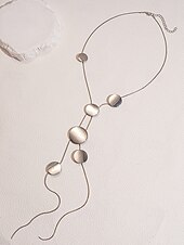 abordables Collier pour femme-Collier long à pendentif disque géométrique pour femme – bijou minimaliste moderne à superposer pour soirées élégantes, événements formels et mode quotidienne