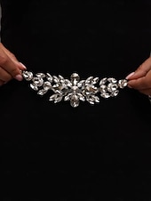 abordables Cinturón de mujer-Cinturón de cadena con diamantes de imitación de cristal para mujer, elegante accesorio de joyería brillante para la cintura para vestidos, gala de noche. &amp;trajes de fiesta