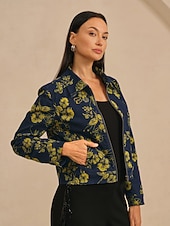  Jeansjacke mit Blumenmuster, lässig, für Urlaub und Alltag, mit Reißverschluss