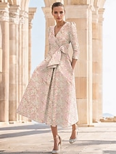 preiswerte Cocktailkleider-A-Linie Knöchellänge Cocktailkleider Partykleider Elegant Vintage Halbarm V Ausschnitt Hochzeit Formell Jacquard mit Blumenmuster Schlitz Tasche