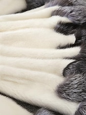 billige Pels &amp; Lær-Dame Fuskepels Hold Varm Bekvem Lapper Lomme Knapper Pelskrage Mote Fargeblokk utendørs Feriereise Ferie Ut på byen Lang Med hette Normal Langermet Yttertøy Svart Hvit Høst Vinter