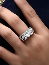 voordelige Dames ringen-Rode hartvormige edelsteenring voor dames met verzilverde band – elegante sieraden als kerstcadeau en voor feestdagen