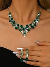 رخيصةأون زفاف ACC-مجموعة مجوهرات نسائية من الكريستال الأخضر - قلادة أنيقة من أحجار الراين وأقراط متدلية لحفلة عيد الميلاد أو الولائم المسائية أو هدية العيد